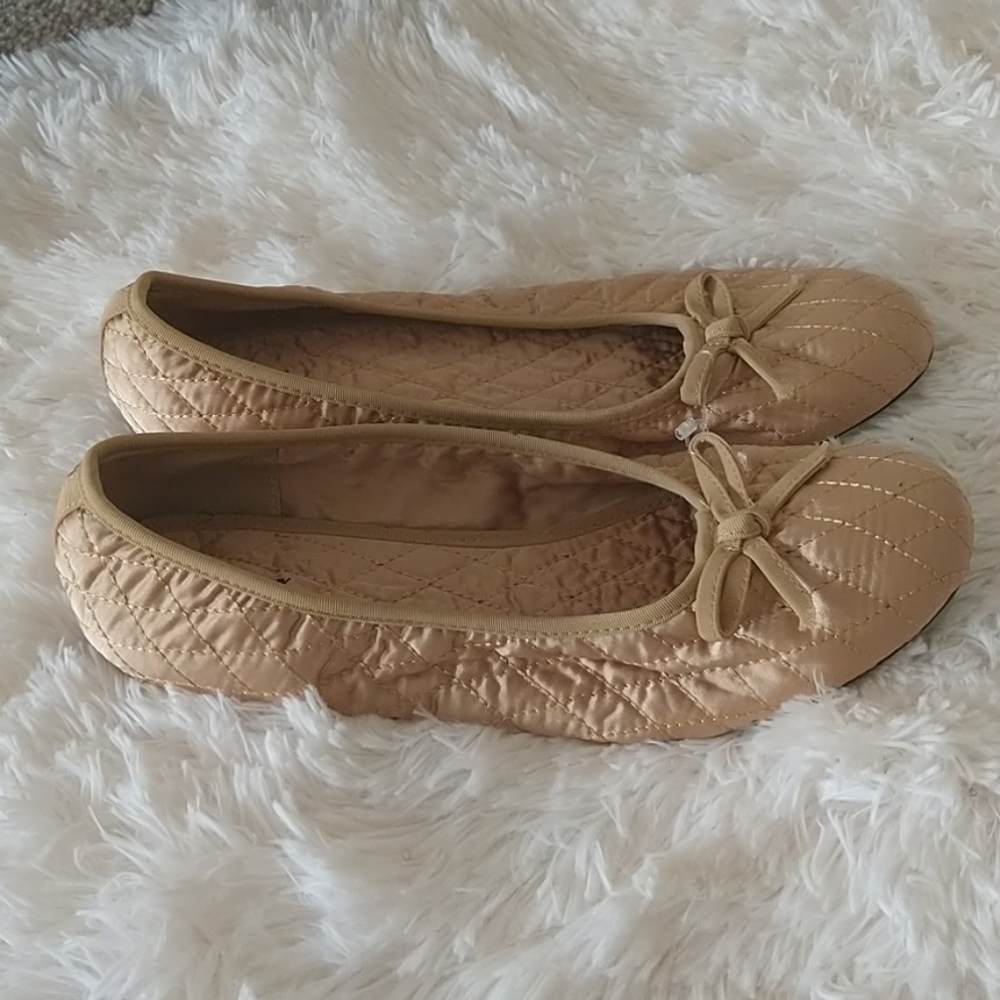 Women's Shoes (Flats)